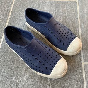 Native Jefferson Navy Shoe- Youth 4